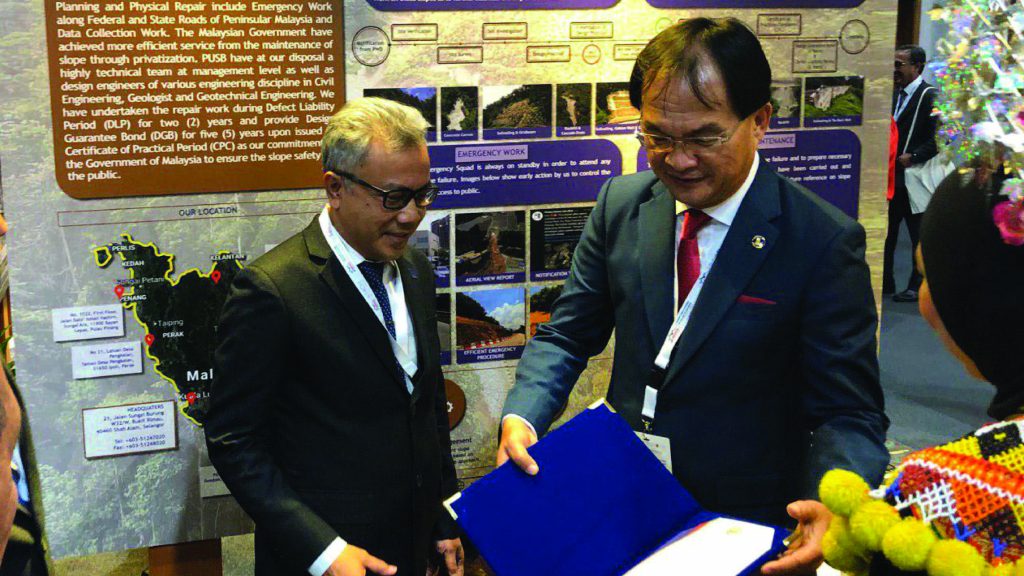 Berita-Harian-01